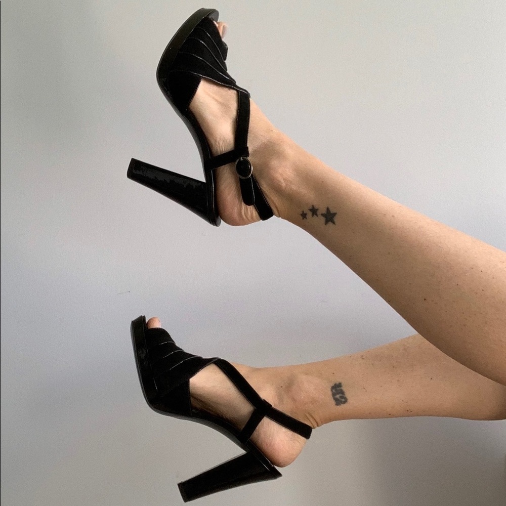 BANANA REPUBLIC Black Suede Heels with Platforms